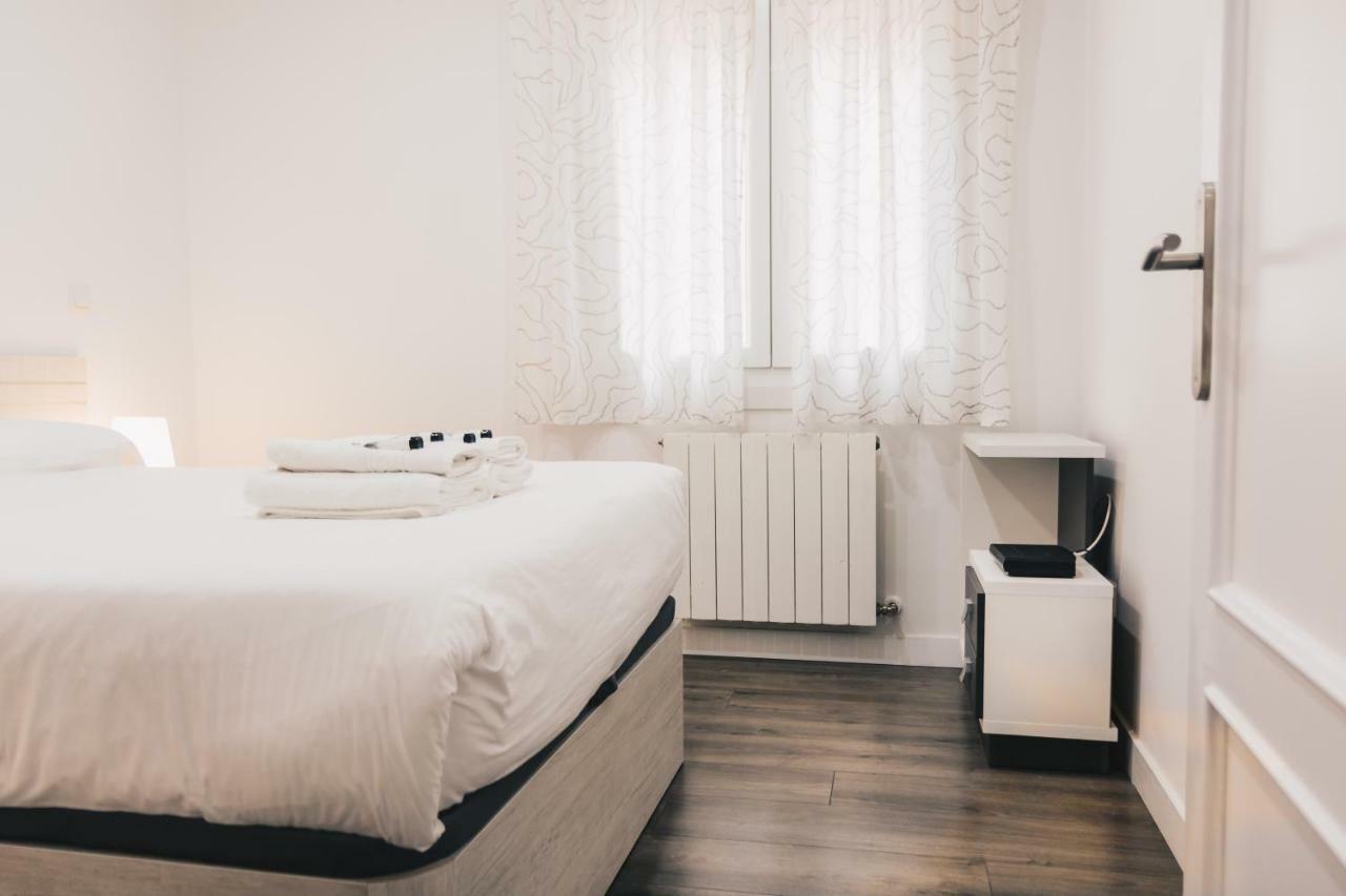 Aiara Apartment By People Rentals Bilbao Exteriör bild